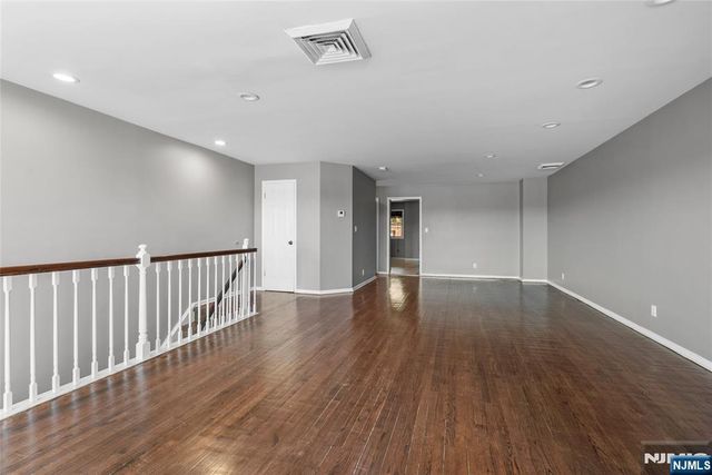 300 Gorge Road 2, Cliffside Park, NJ 07010