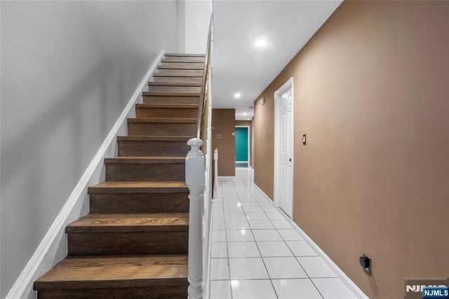 300 Gorge Road 2, Cliffside Park, NJ 07010