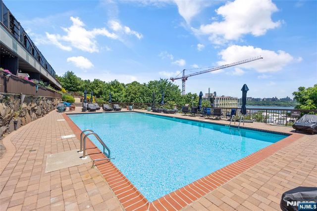 300 Gorge Road 2, Cliffside Park, NJ 07010