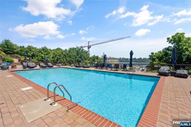 300 Gorge Road 2, Cliffside Park, NJ 07010