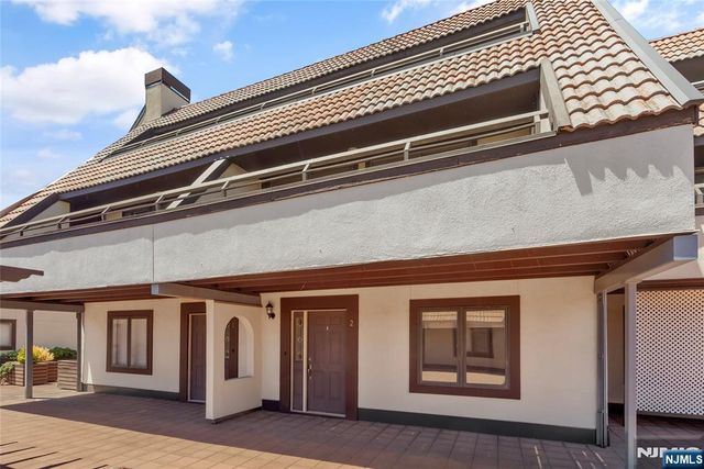 300 Gorge Road 2, Cliffside Park, NJ 07010