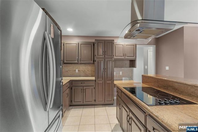 300 Gorge Road 2, Cliffside Park, NJ 07010