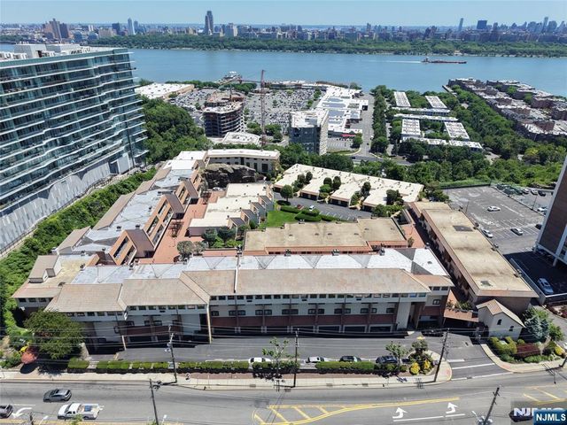 300 Gorge Road 2, Cliffside Park, NJ 07010