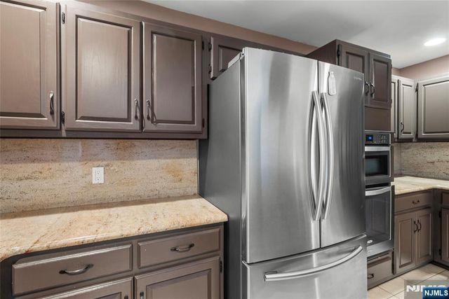 300 Gorge Road 2, Cliffside Park, NJ 07010