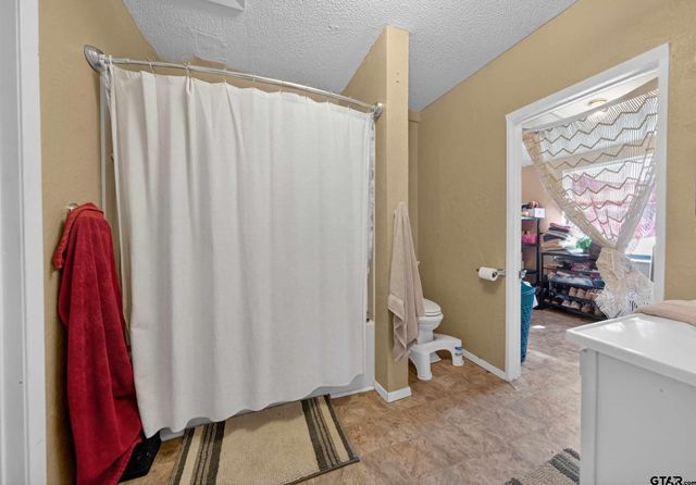 22384 CR 445, Lindale, TX 75771