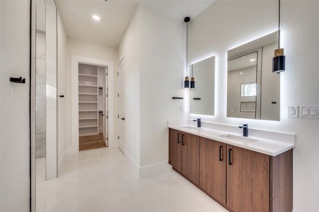 1836 Pueblo Street, Dallas, TX 75212