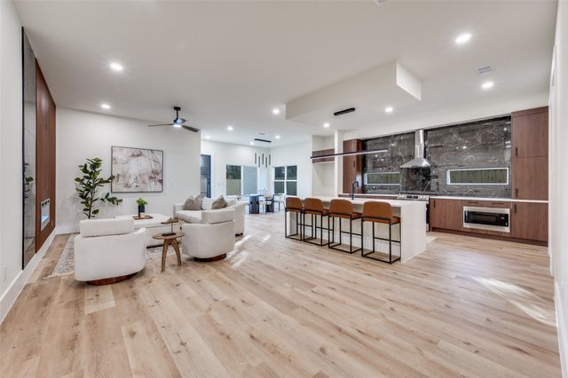 1836 Pueblo Street, Dallas, TX 75212