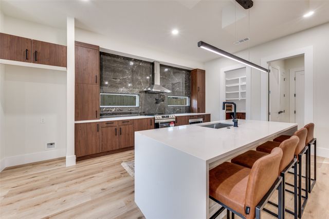 1836 Pueblo Street, Dallas, TX 75212