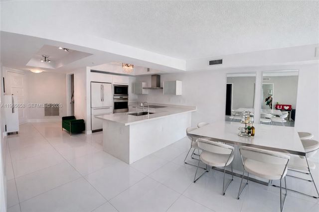 250 Sunny Isles Boulevard TH207, Sunny Isles Beach, FL 33160
