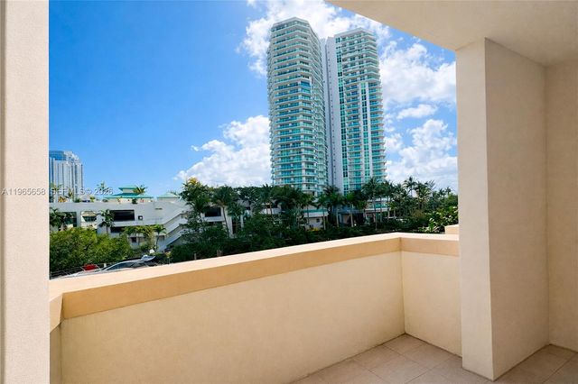 250 Sunny Isles Boulevard TH207, Sunny Isles Beach, FL 33160