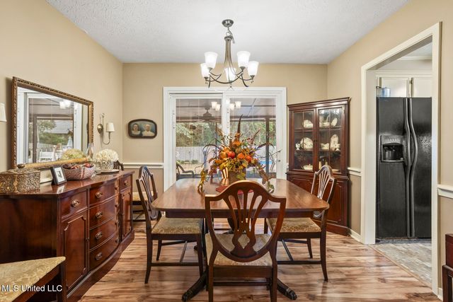 102 Spanish Moss Drive, Clinton, MS 39056