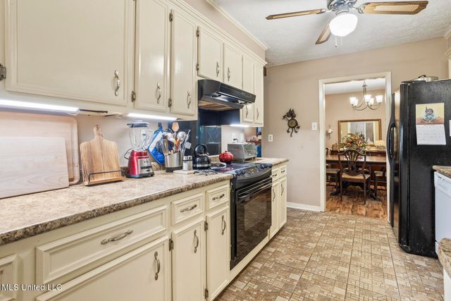 102 Spanish Moss Drive, Clinton, MS 39056