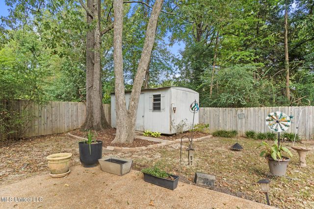 102 Spanish Moss Drive, Clinton, MS 39056