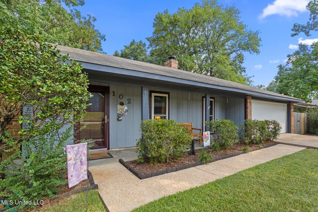 102 Spanish Moss Drive, Clinton, MS 39056