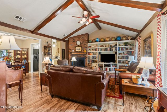 102 Spanish Moss Drive, Clinton, MS 39056