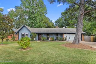 102 Spanish Moss Drive, Clinton, MS 39056