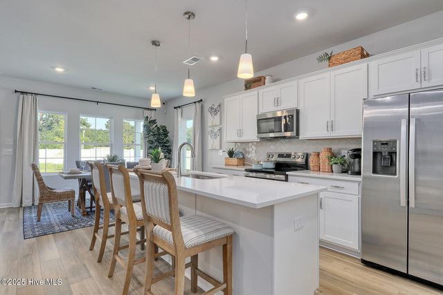 706 Mallory Drive, Sneads Ferry, NC 28460