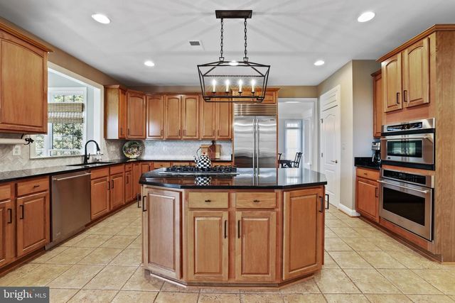 24266 SUNNY MEADOW LN, Aldie, VA 20105