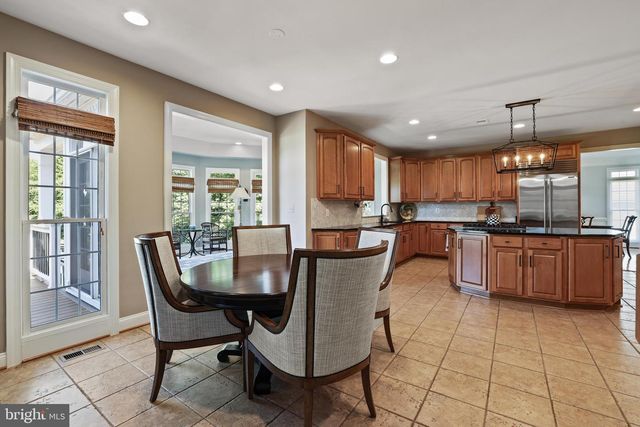 24266 SUNNY MEADOW LN, Aldie, VA 20105