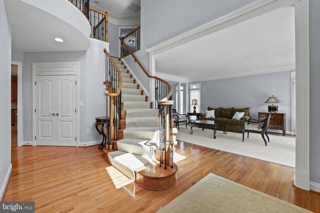 24266 SUNNY MEADOW LN, Aldie, VA 20105