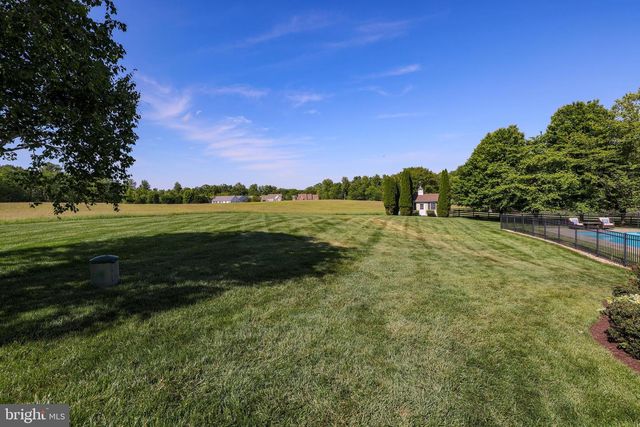 24266 SUNNY MEADOW LN, Aldie, VA 20105