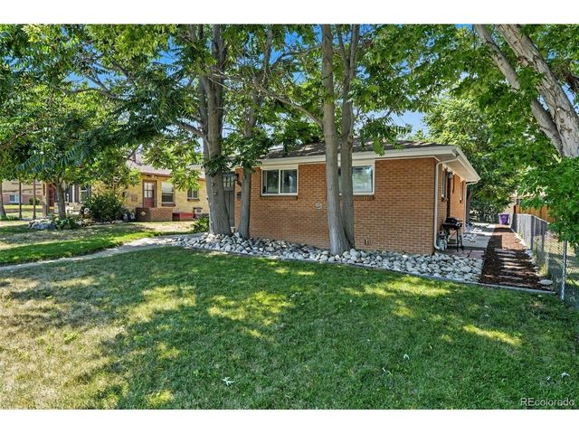 2461 S Corona St, Denver, CO 80210