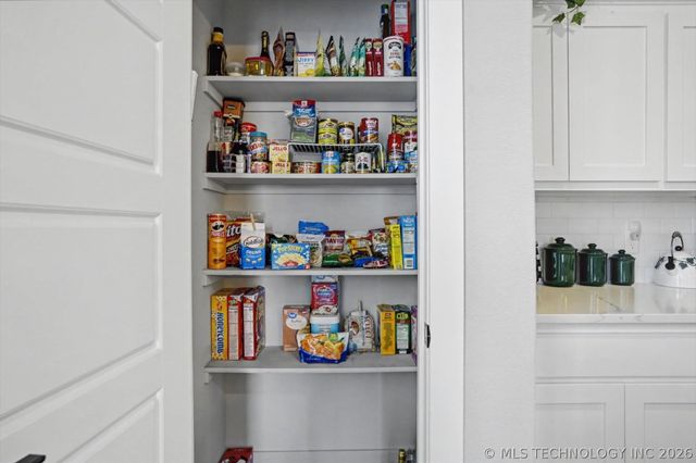 7407 S Walnut Avenue, Broken Arrow, OK 74011