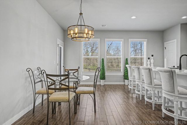 7407 S Walnut Avenue, Broken Arrow, OK 74011