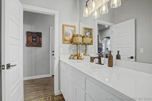 7407 S Walnut Avenue, Broken Arrow, OK 74011