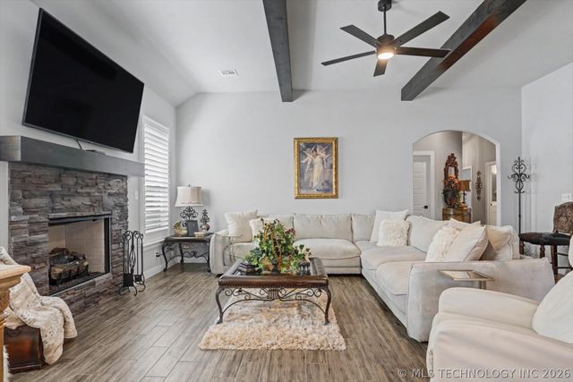 7407 S Walnut Avenue, Broken Arrow, OK 74011