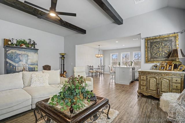 7407 S Walnut Avenue, Broken Arrow, OK 74011