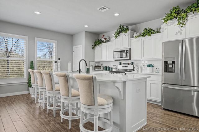 7407 S Walnut Avenue, Broken Arrow, OK 74011