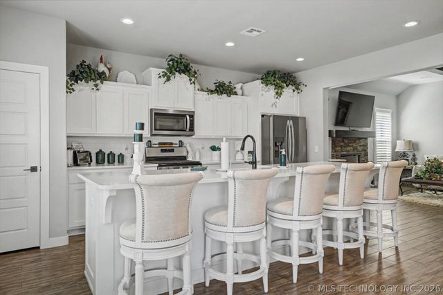 7407 S Walnut Avenue, Broken Arrow, OK 74011