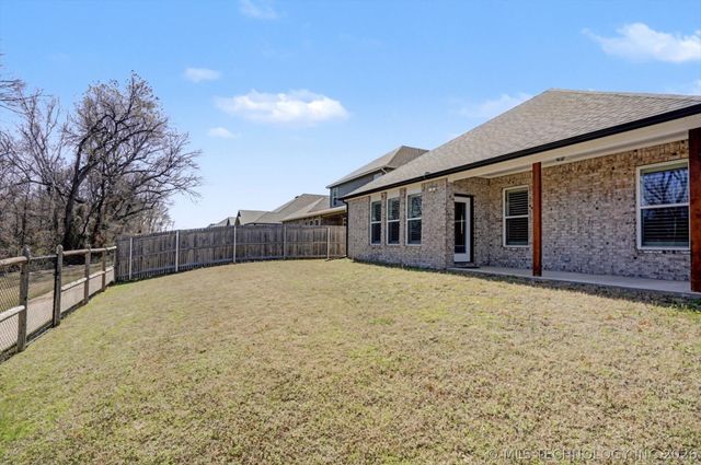 7407 S Walnut Avenue, Broken Arrow, OK 74011