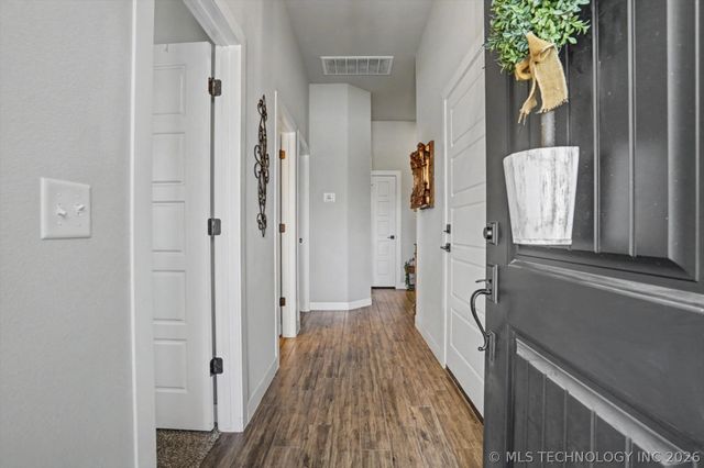 7407 S Walnut Avenue, Broken Arrow, OK 74011