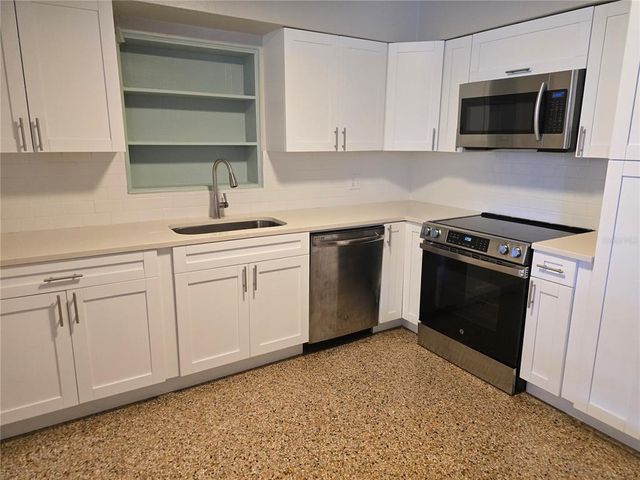 3421 W ABDELLA STREET, Tampa, FL 33607