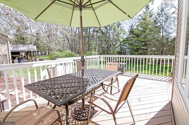 63 Independence Dr, East Brunswick Twp., NJ 08816