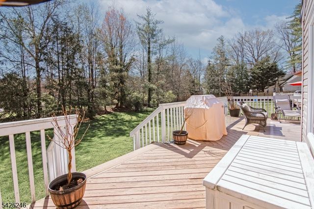 63 Independence Dr, East Brunswick Twp., NJ 08816