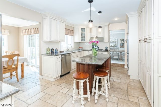 63 Independence Dr, East Brunswick Twp., NJ 08816