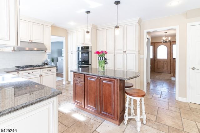 63 Independence Dr, East Brunswick Twp., NJ 08816