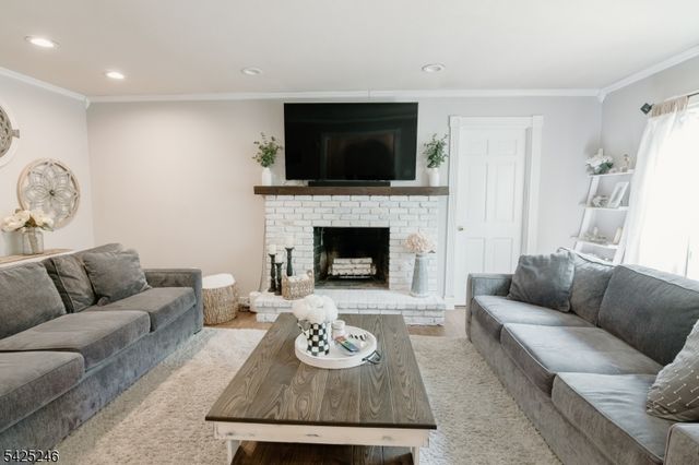 63 Independence Dr, East Brunswick Twp., NJ 08816