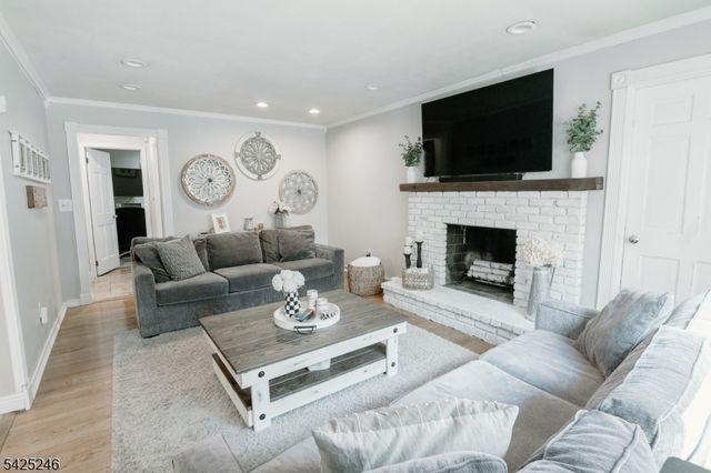 63 Independence Dr, East Brunswick Twp., NJ 08816