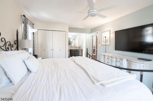 63 Independence Dr, East Brunswick Twp., NJ 08816