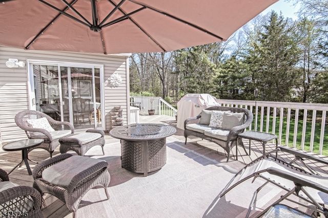 63 Independence Dr, East Brunswick Twp., NJ 08816