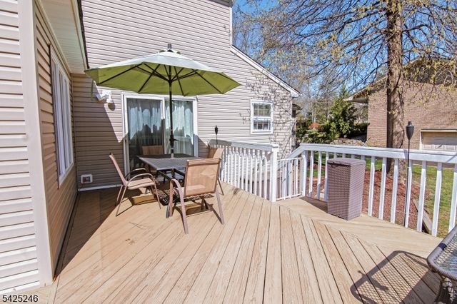 63 Independence Dr, East Brunswick Twp., NJ 08816