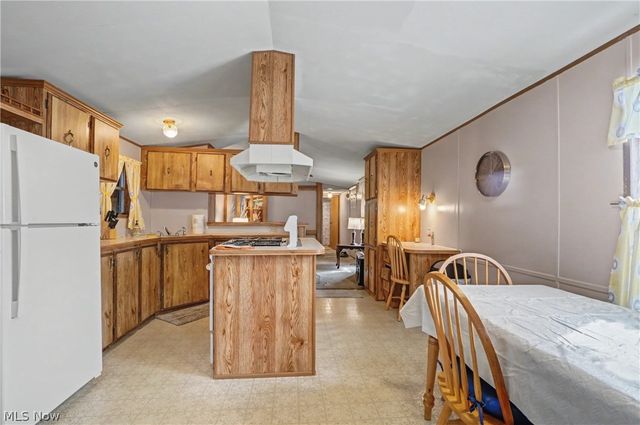 1517 Lady Anne, Streetsboro, OH 44241