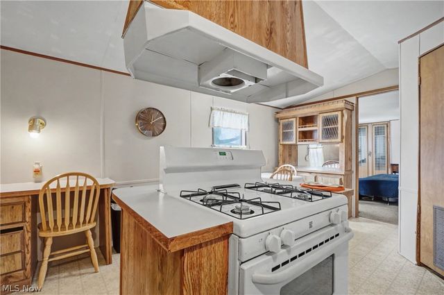 1517 Lady Anne, Streetsboro, OH 44241