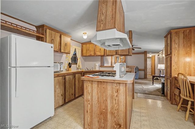 1517 Lady Anne, Streetsboro, OH 44241