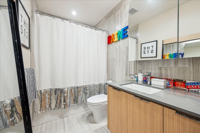 44 East Ave 1806, Austin, TX 78701