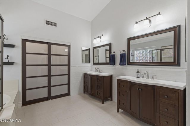 981 E CONSTITUTION Drive, Gilbert, AZ 85296